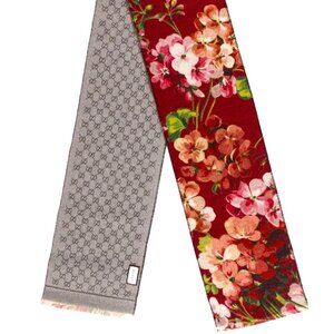 Gucci 100% Wool Scarf with Floral Pattern